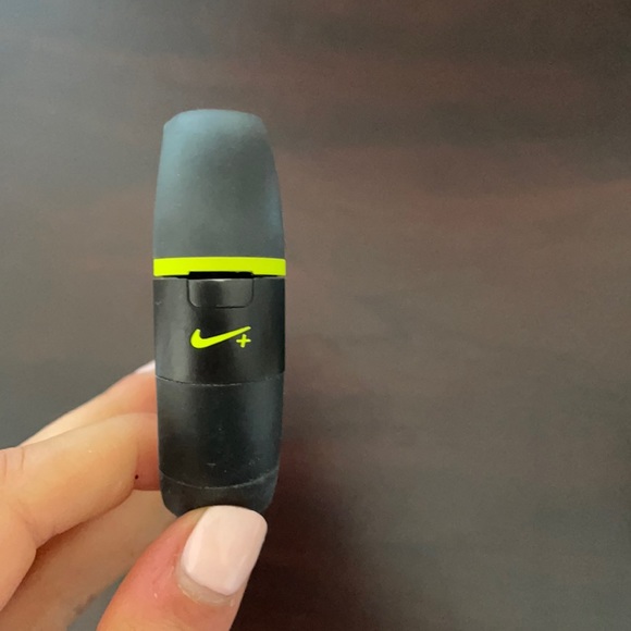 Nike+ Fuel band SE Black/Volt size S